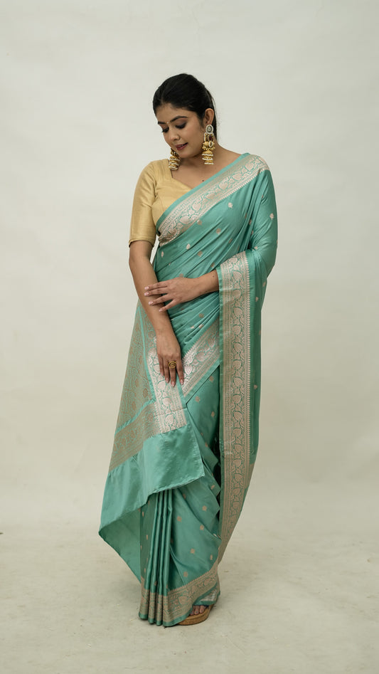 Semi Georgette Buta Checks Saree